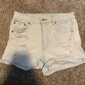 High-waisted American Eagle shorts!!